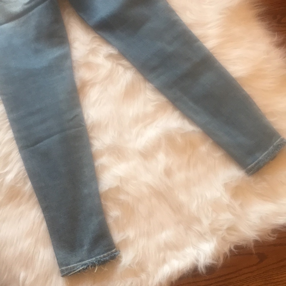 KanCan distressed jeans in size 9/28.❤️ - Picture 15 of 16